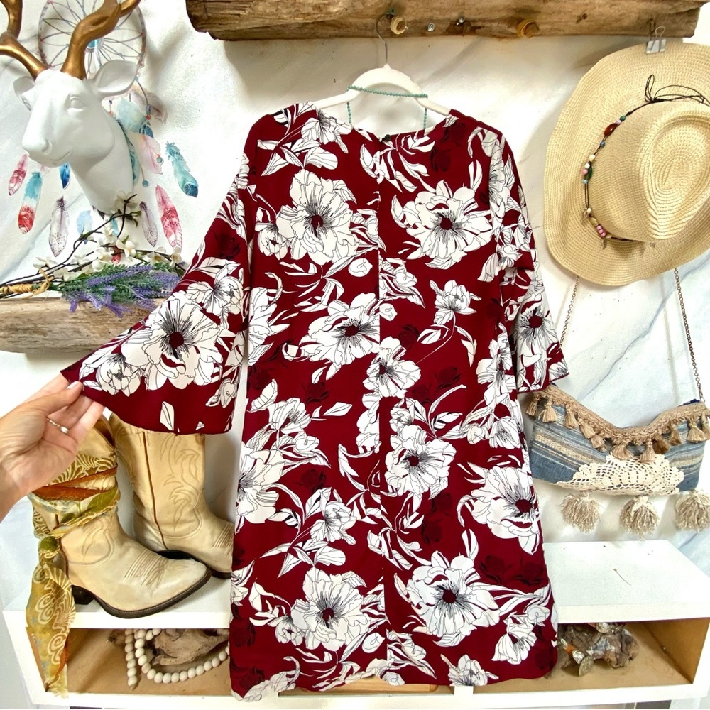 Anthropologie LUNA floral dress w ruffled sleeves and gardenia shabby chic vibe - Picture 7 of 10